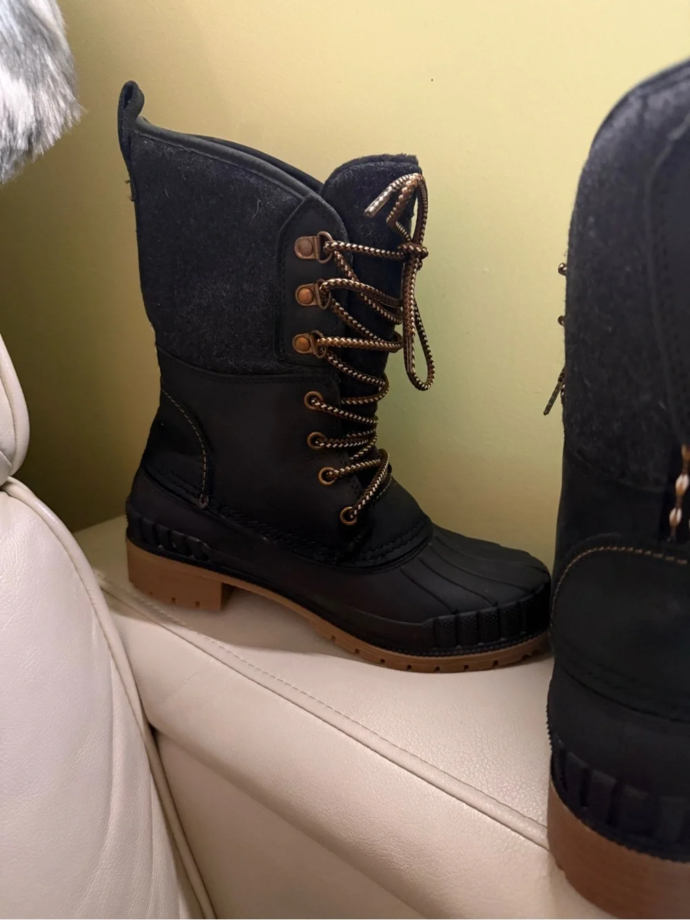 Kamik Black and Brown Lace-Up Cold-Weather Boots